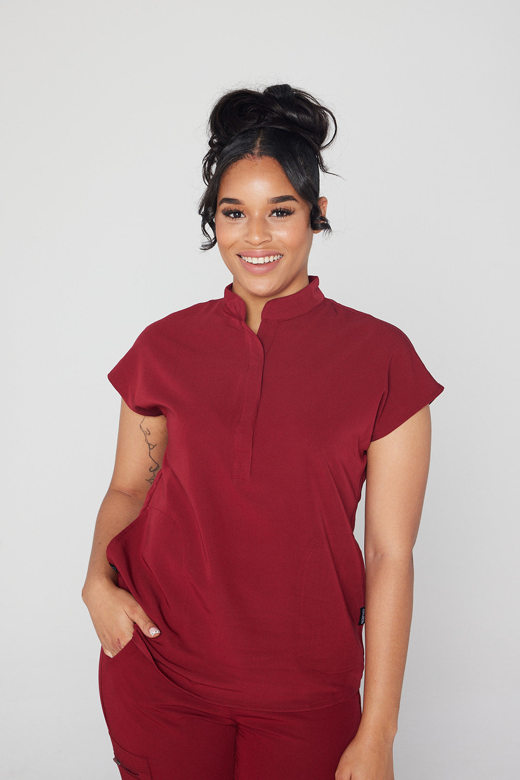Y.A.V.A.R Female Collar Blouse Scrub Top